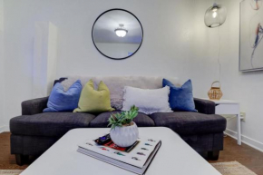 Private Gated Cottage Walk to Overton Square